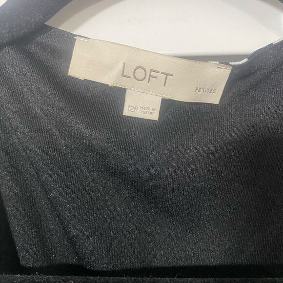 Black and White Wrap Dress - Picture 3 of 6